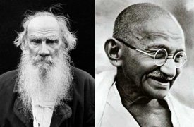 Индусы преподнесли россиянам копии переписки Толстого и Ганди