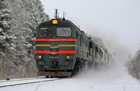 Пьяному море по колено: молодого человека сбил скорый поезд, но он остался жив