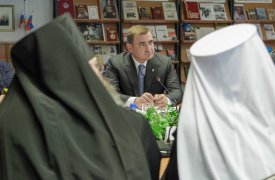 Алексей Дюмин пообщался с представителями национальных общественных объединений и религиозных организаций