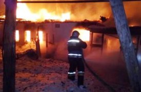 В Кимовском районе жилой дом вспыхнул словно спичка