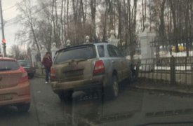 Напротив Комсомольского парка столкнулись два автомобиля Kia