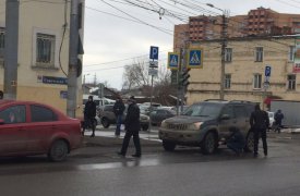 В центре Тулы столкнулись две иномарки