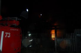 В Суворове пожар оставил дом без крыши