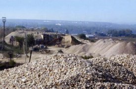 Тульский строительный комбинат оштрафовали на 800 тыс. руб. за размещение автостоянки на плодородных землях
