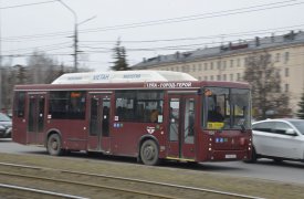 На Пасху к тульским кладбищам пустят «экспрессы», а пенсионерам помогут с посадкой в автобус