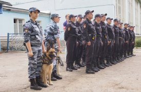 Возле областного перинатального центра нашли бесхозную сумку