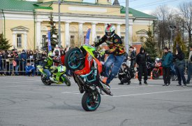 Сотни байкеров собрались в центре Тулы, чтобы открыть мотосезон