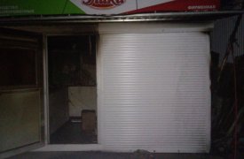 В Узловой 7 человек тушили торговую палатку