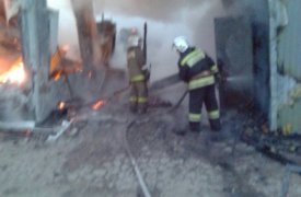 Больше 20 пожарных тушили горящую шашлычшую в Туле