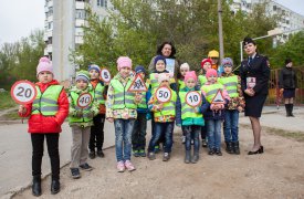 Воспитанники детского сада «Светофорик» призвали водителей не превышать скорость