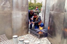 Частицу тульского Вечного огня передали делегации из города Долгопрудного