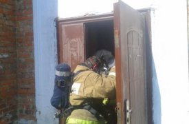 В Тульской области горящее здание тушили 7 человек