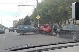 На проспекте Ленина города Тулы столкнулись две иномарки