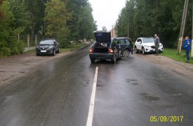В Суворове водитель «Нивы» въехал в «Приору»
