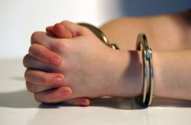 Житель Тульской области забрал у прохожей золото и кошелек