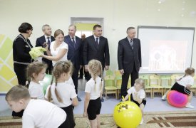 Алексей Дюмин и Полпред Президента РФ в ЦФО Александр Беглов посетили детский сад в Ефремове