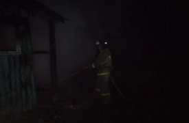 В Епифани 7 человек тушили горящий дом
