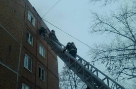 Из пожара в доме на Седова спасли восьмерых человек