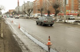 В Туле проводят ямочный ремонт дорог по обращениям жителей