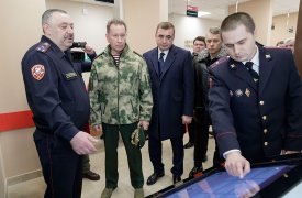 Алексей Дюмин и Виктор Золотов посетили новый Центр лицензионно-разрешительной работы Управления Росгвардии по Тульской области
