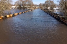 Еще один мост в Щекинском районе ушел под воду