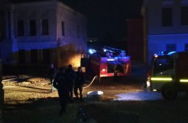 В Туле на ул. Металлистов 12 человек тушили пожар в историческом доме
