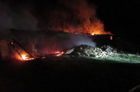 В Узловском районе загорелись сразу два дома