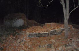 В Чернском районе часть обрушившейся стены насмерть придавила 12-летнего ребёнка