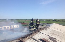 В Одоевском районе 9 пожарных тушили нежилое строение