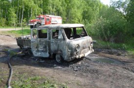 В Чернском районе в лесу сгорел «УАЗик»