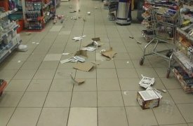 В Алексине две девушки разгромили супермаркет