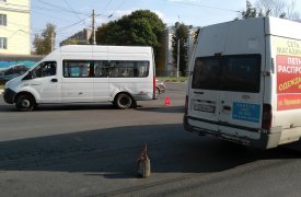 В Туле на пересечении пр. Ленина и ул. Болдина столкнулись две маршрутки с пассажирами