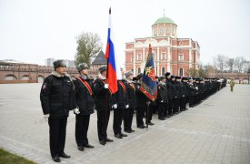 В Тульском кремле прошёл торжественный митинг и парад, посвящённые Дню сотрудника органов внутренних дел