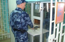 В Туле сотрудник исправительной колонии осуждён за пронос сим-карт и наркотиков