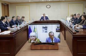 Детские площадки, плохая вода и ремонт поликлиники: Алексей Дюмин пообщался с жителями Узловой