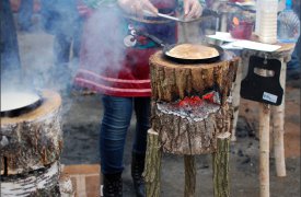 Туляков научат печь блины на пеньках
