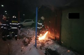 На улице Мира в Туле загорелся гараж