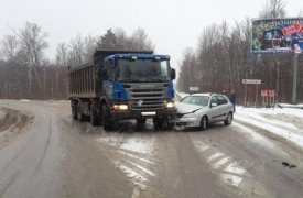 Под Тулой фура «Скания» и «Ниссан» не поделили дорогу