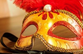 В Выставочном зале туляки смогут посмотреть пьесу и создать эскиз костюма понравившегося персонажа