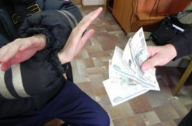 Жителя Донского будут судить за взятку полицейскому