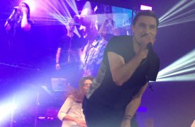 Тулячка подарила Билану эксклюзивный пятикилограммовый пряник