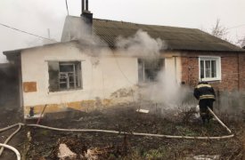 В Новомосковске на пожаре в частном доме пострадал человек