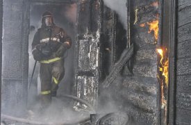 В Туле на Зеленстрое полыхала дача: причины пожара устанавливаются
