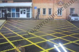 В Новомосковске мужчина попал пол колеса иномарки