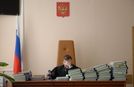 В Туле осудили за взятку бывшего сотрудника Управления по контролю за оборотом наркотиков