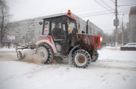 Снег в Туле убирают 128 рабочих и 121 единица техники