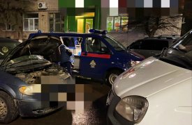 Причиной смерти трех человек в машине на ул. Болдина стало отравление угарным газом