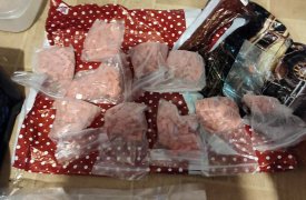 В Туле задержали мать и дочь с 1,5 килограммами разнообразных наркотиков