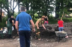 В тульской деревне Гостеевка жители сами отремонтировали дорогу