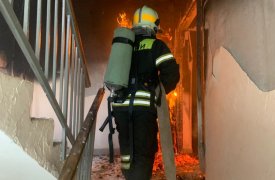 Из горящего дома в Узловой пожарные спасли 21 человека, включая 9 детей